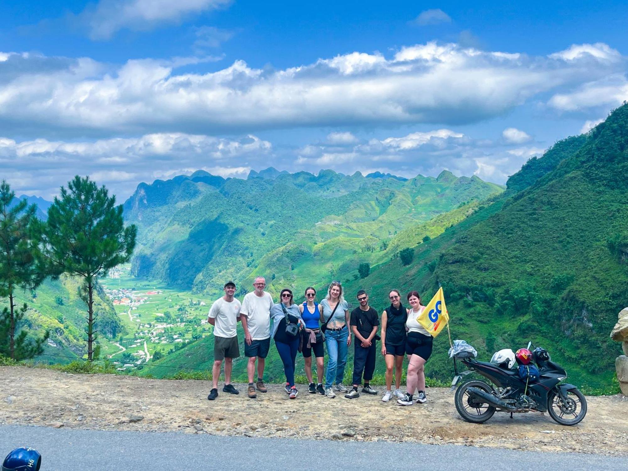 Hagianggo Hostel-Motorbikes Rental And Tour Ха Жианг Екстериор снимка